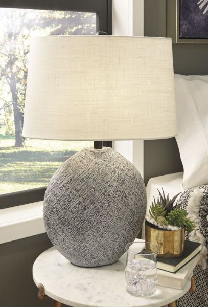 Picture of Paper Table Lamp (1/CN)/Harif