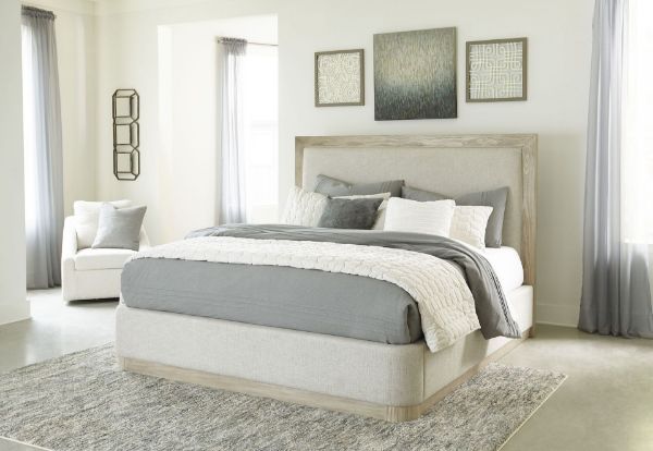 Picture of Hennington King Upholstered Bed