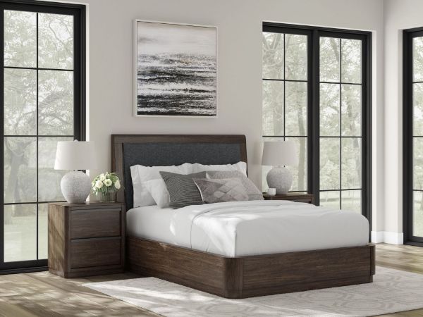 Picture of KENDAMOR QUEEN UPHOLSTERED PANEL BED